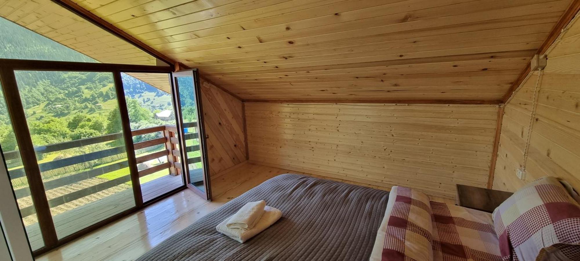 Peak Mazeri Guest House Bilik gambar