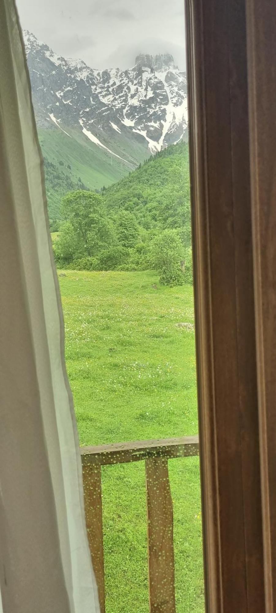 Peak Mazeri Guest House Bilik gambar