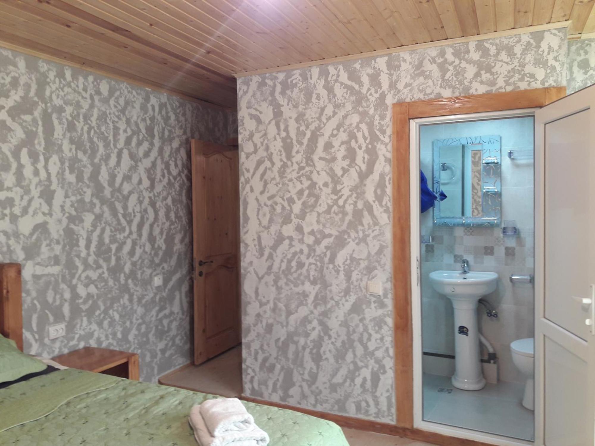 Peak Mazeri Guest House Bilik gambar